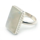 Bague de Pierre de Lune sertie d'Argent 925