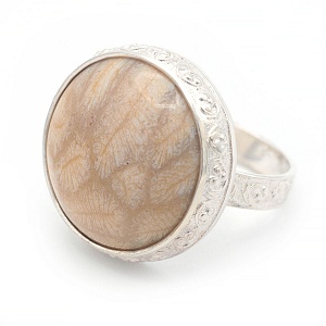Ring mit versteinerter Koralle massiv Silber