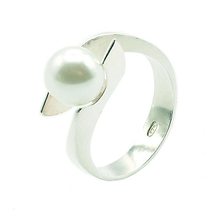 Sterling Silver 925 and Glass Pearl Ring