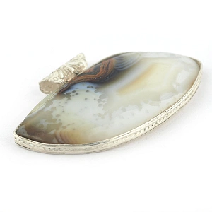 Agate Pendant set in Sterling Silver