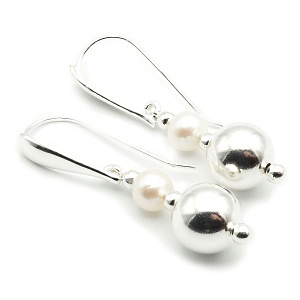 Pearl and 925 Silver Earrings