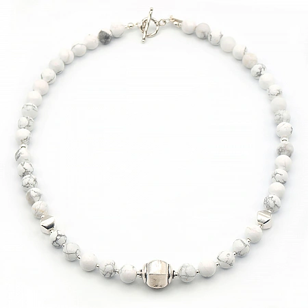 Howlite and Sterling Silver 925 Necklace